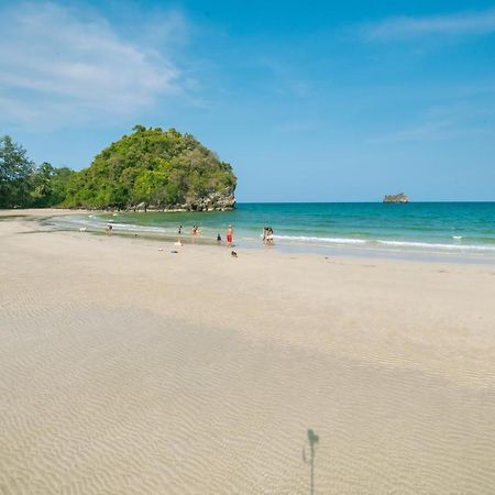 Hotel New Nordic Chumphon Esterno foto