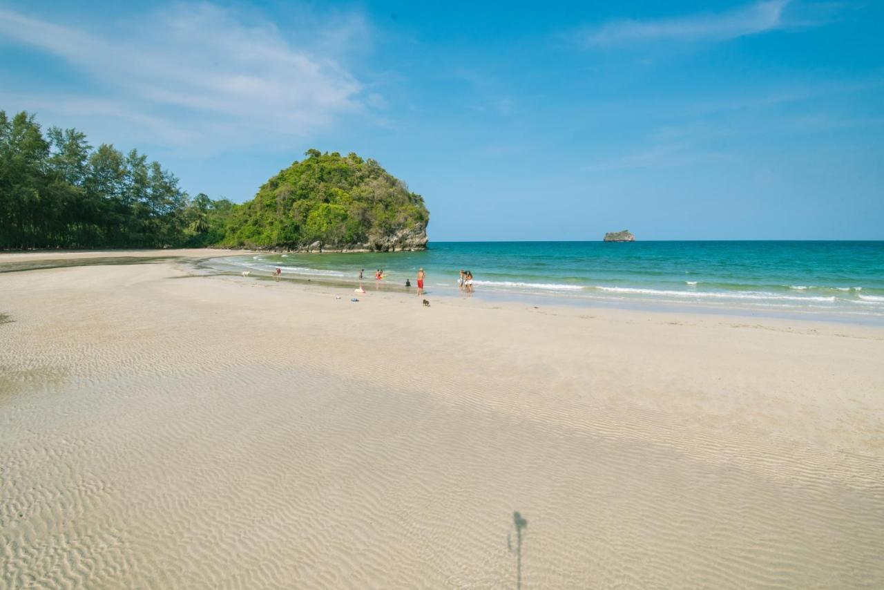 Hotel New Nordic Chumphon Esterno foto